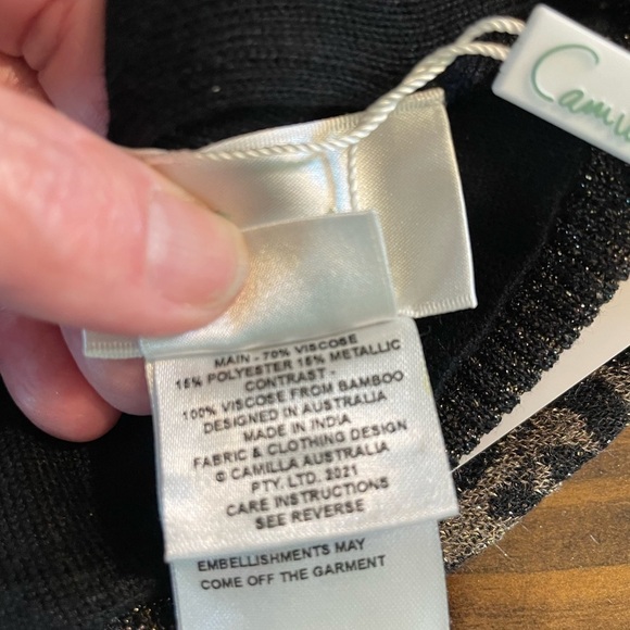 NWT Camilla Abington Palace knit metallic animal print beanie with pompom - Picture 8 of 10